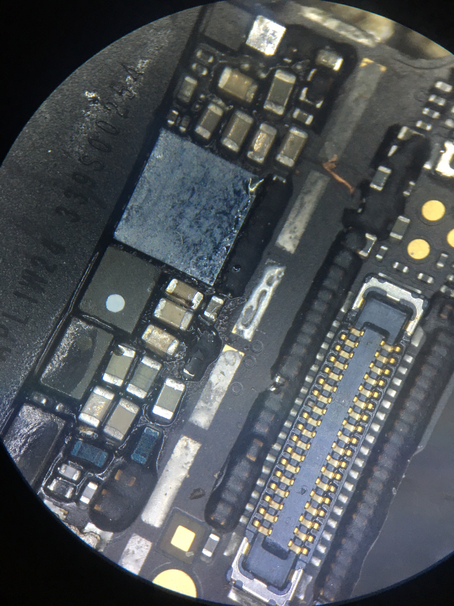 iPhone7 进水后置摄像头花屏死机维修