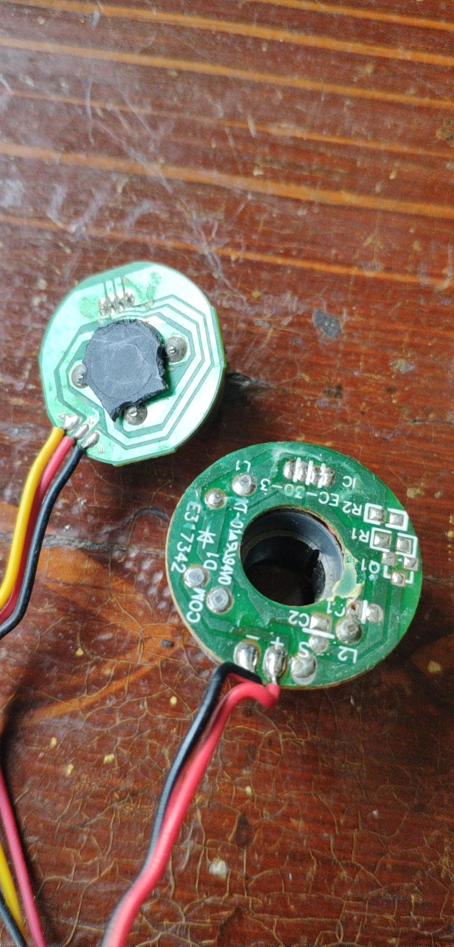 发几个霍尔风扇电路图 ah276 和211