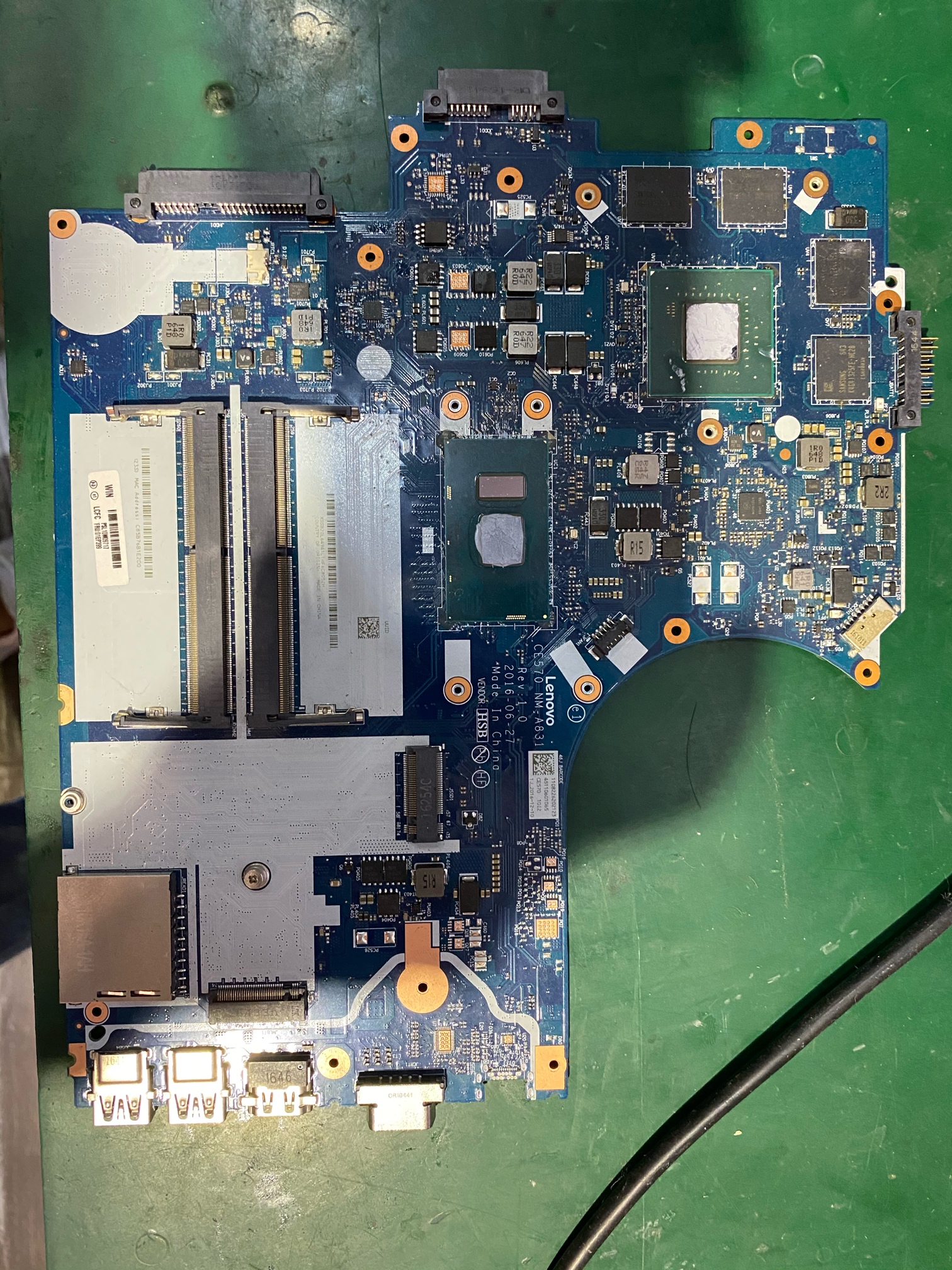 出售e570 i5 7200u独显感叹号主板一片