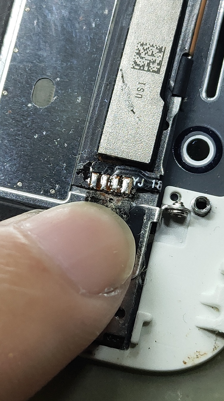 6s屏幕上的这个排线是背光的吗