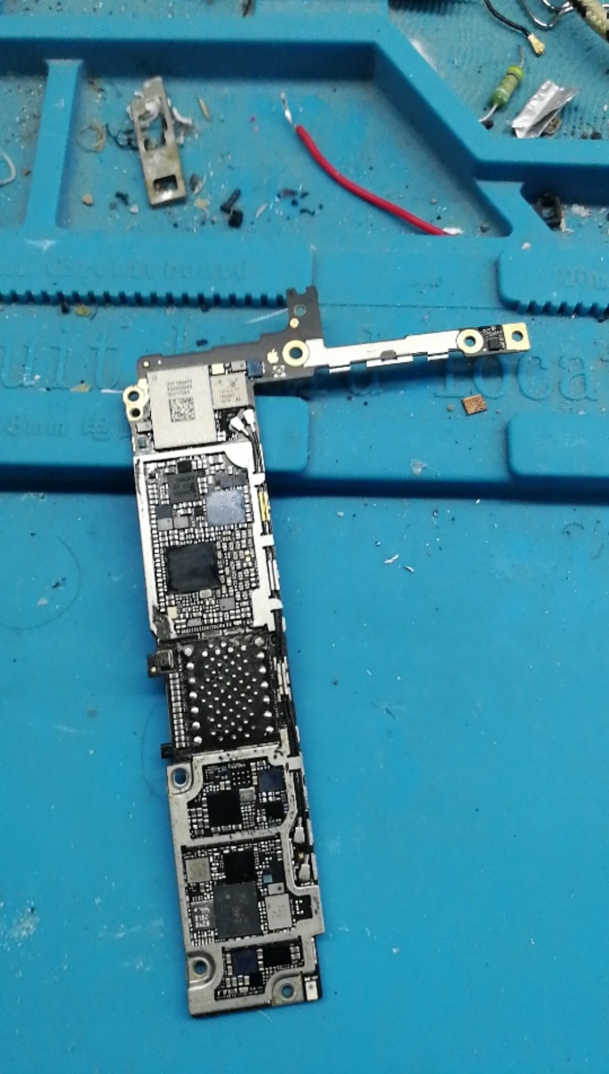 苹果6sp拆硬盘能联电脑装上不能联电脑