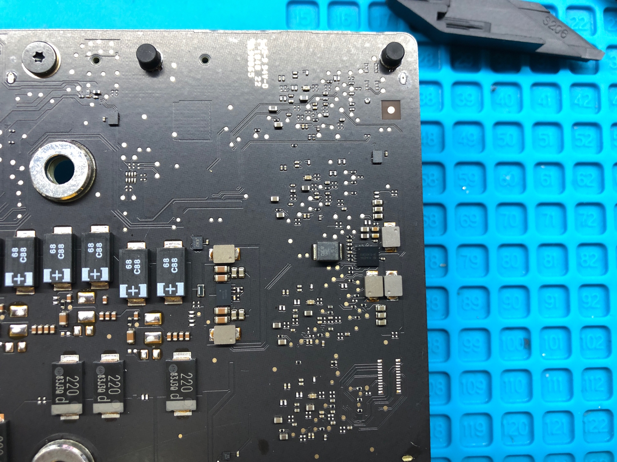 带t2的macminia1993主板高清图片