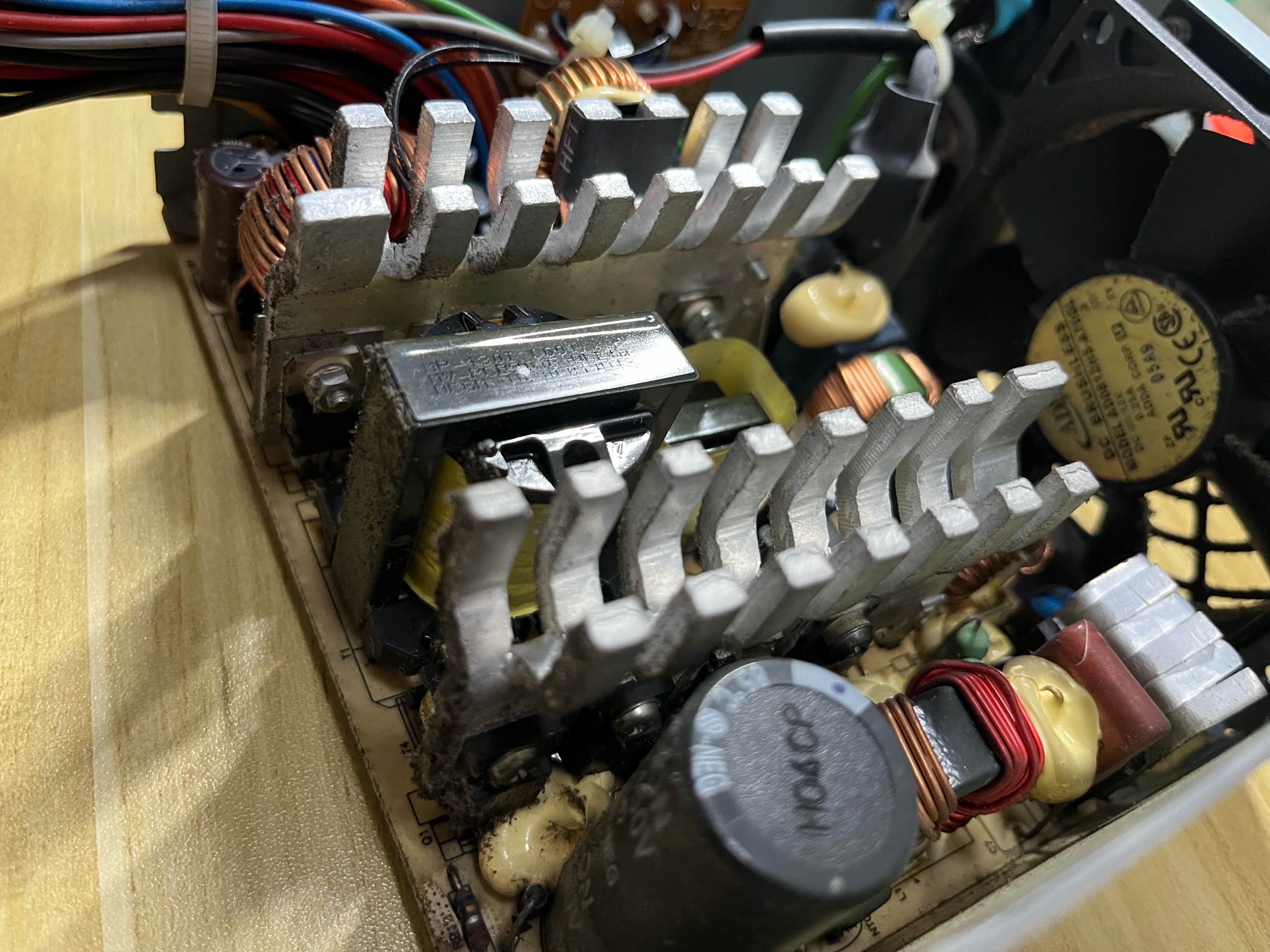 电源突然嘭一声,总电源跳闸,一阵糊味-迅维网-维修论坛